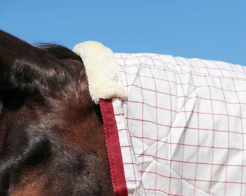 Kool Master Tear-Stop Horse Rug Combo White w/Maroon trim - image showing fleece at horse's poll